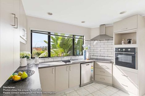 Photo of property in 2/4 Dorrit Lane, Howick, Auckland, 2014