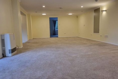 Photo of property in 28 Judkins Crescent, Cockle Bay, Auckland, 2014