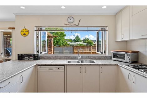 Photo of property in 110 Landing Drive, Albany, Auckland, 0632