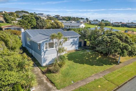 Photo of property in 3 Tuki Street, Titahi Bay, Porirua, 5022