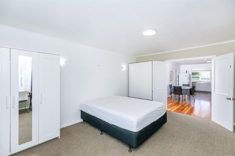 Photo of property in 6 Littler Place, Hamilton East, Hamilton, 3216