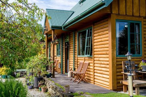 Photo of property in 7 Greenhithe Street, Waihola, Milton, 9073