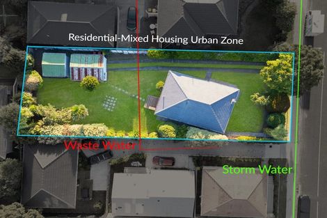 Photo of property in 18 Durham Street, Te Atatu Peninsula, Auckland, 0610