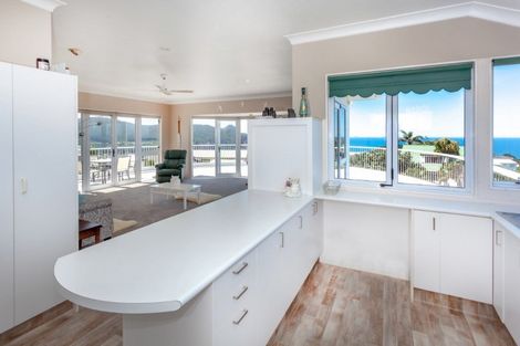 Photo of property in 442 Onemana Drive, Onemana, Whangamata, 3691