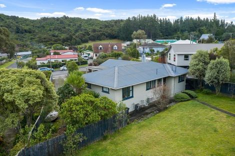 Photo of property in 85 Hampden Street, Picton, 7220