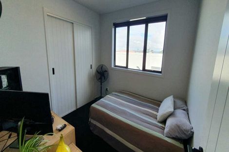 Photo of property in 15 Saint Michael Crescent, One Tree Point, 0118