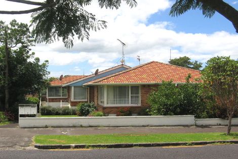 Photo of property in 2/4 Bennett Street, Mount Albert, Auckland, 1025