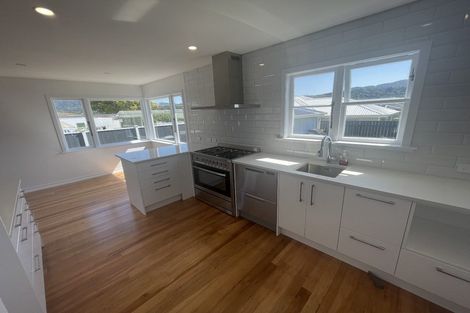 Photo of property in 15 Ruthven Road, Wainuiomata, Lower Hutt, 5014
