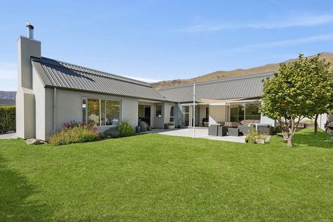 Photo of property in 24 Old Station Avenue, Wanaka, 9305