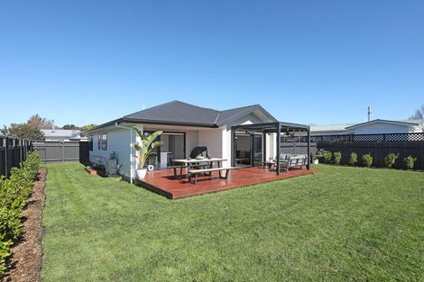 Photo of property in 7b Terrace Street, Marton, 4710