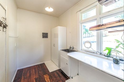 Photo of property in 55 Great North Road, Saint Johns Hill, Whanganui, 4501