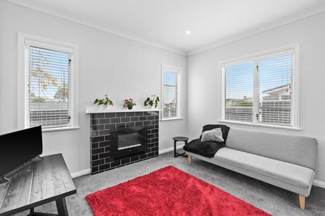 Photo of property in 1/406 Gloucester Street, Taradale, Napier, 4112