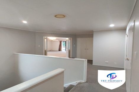 Photo of property in 21 Hakea Place, Totara Heights, Auckland, 2105