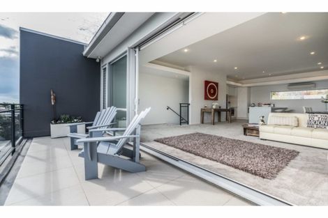 Photo of property in 4/49 Browns Road, Browns Bay, Auckland, 0630
