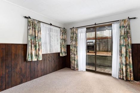 Photo of property in 6 Pioneer Grove, Silverstream, Upper Hutt, 5019