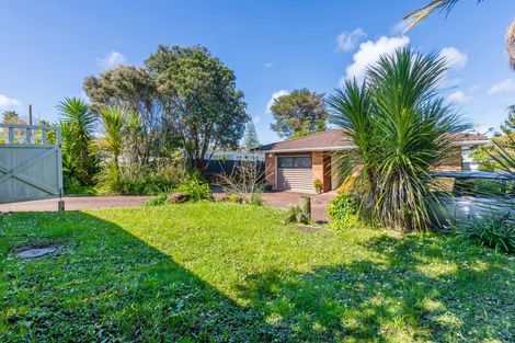 Photo of property in 1/294 Great North Road, Henderson, Auckland, 0612