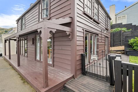 Photo of property in 2a Ripon Street, Lyttelton, 8082