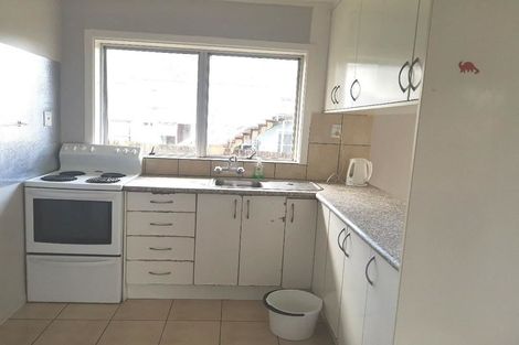 Photo of property in 32 Titirangi Road, New Lynn, Auckland, 0600