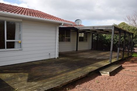 Photo of property in 3 Blue Way, Glendene, Auckland, 0602