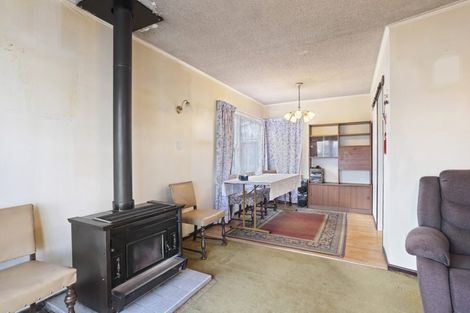 Photo of property in 3 Gill Avenue, Te Atatu Peninsula, Auckland, 0610