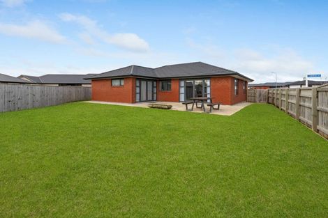 Photo of property in 28 Magnolia Crescent, Tawhero, Whanganui, 4501