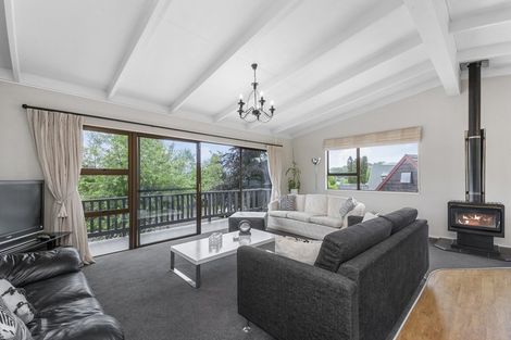 Photo of property in 30 Irwin Place, Kinloch, Taupo, 3377