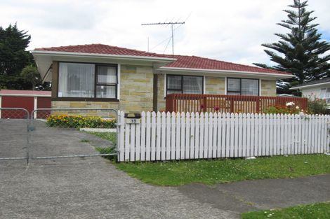 Photo of property in 15 Cape Road, Mangere, Auckland, 2022