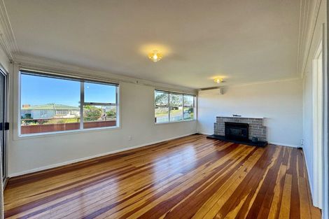 Photo of property in 16 Carole Crescent, Pakuranga, Auckland, 2010