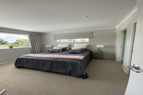 Photo of property in 28 Queen Street, Cambridge, 3434