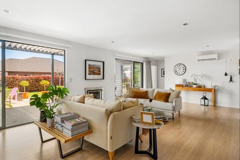 Photo of property in 4 Sunnyside Lane, Wanaka, 9305