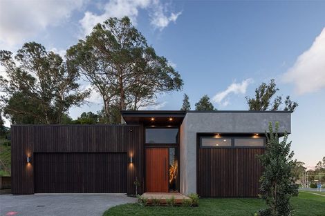 Photo of property in 70 Oak Road, Poraiti, Napier, 4112