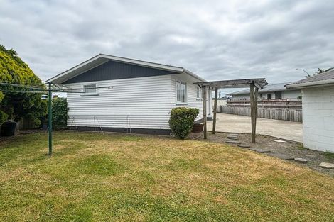 Photo of property in 77 Collins Road, Melville, Hamilton, 3206