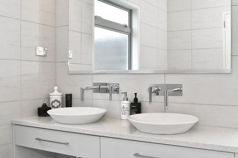 Photo of property in 24 Riddington Rise, Ohauiti, Tauranga, 3112