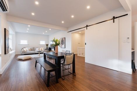 Photo of property in 104 Forbury Road, Saint Clair, Dunedin, 9012