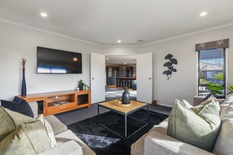 Photo of property in 2 Acton Vale, Rototuna North, Hamilton, 3210