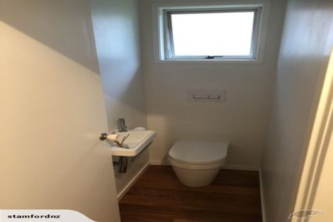 Photo of property in 15 The Grove, Titirangi, Auckland, 0604