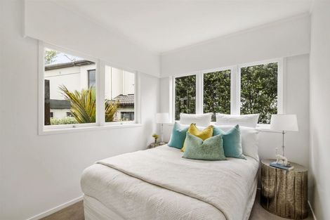 Photo of property in 2/16 Rangitoto Terrace, Milford, Auckland, 0620