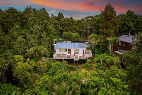 Photo of property in 705 Scenic Drive, Henderson Valley, Auckland, 0612