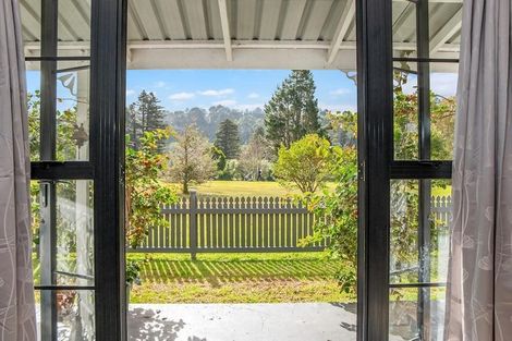 Photo of property in 741a Swanson Road, Swanson, Auckland, 0612