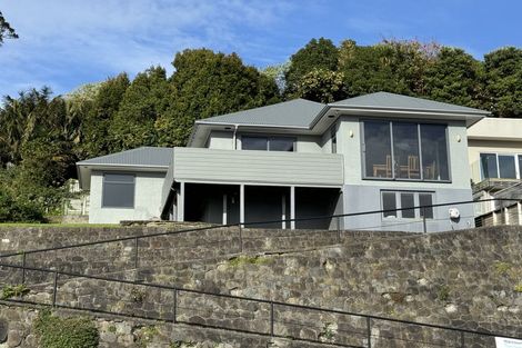 Photo of property in 5 South Road, Moturoa, New Plymouth, 4310