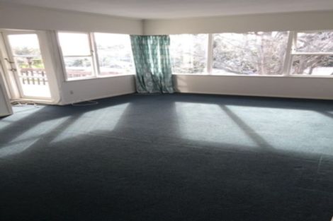 Photo of property in 13 Beswick Place, Birkdale, Auckland, 0626