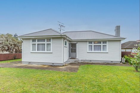 Photo of property in 12 Clark Street, Levin, 5510