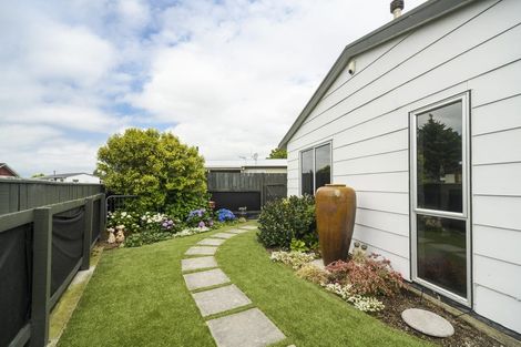 Photo of property in 17 Cargill Grove, Kelvin Grove, Palmerston North, 4414