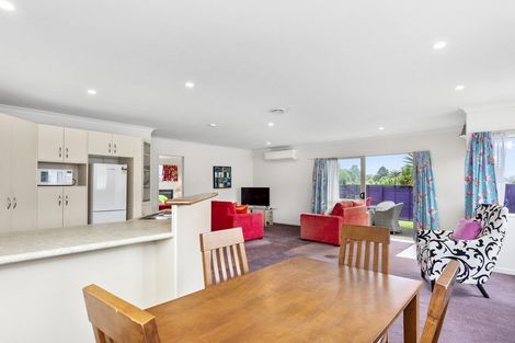 Photo of property in 2 Pohutukawa Way, Gate Pa, Tauranga, 3112
