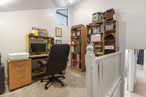 Photo of property in 14 David Beattie Place, Chatswood, Auckland, 0626