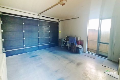 Photo of property in 14 Arthur Rolfe Lane, Swanson, Auckland, 0614