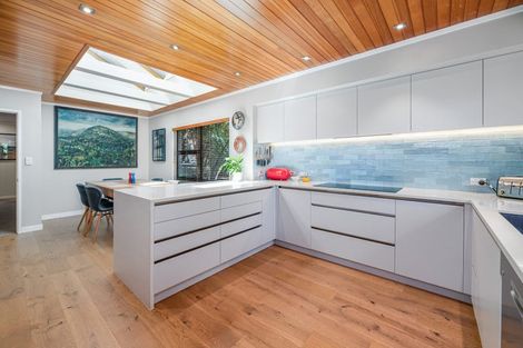 Photo of property in 22 Waima Crescent, Titirangi, Auckland, 0604