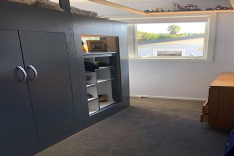 Photo of property in 40 Tamahere Drive, Glenfield, Auckland, 0629