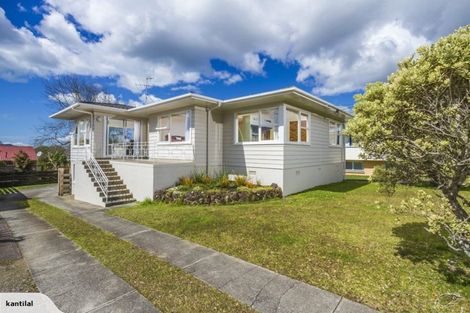 Photo of property in 225 Forrest Hill Road, Forrest Hill, Auckland, 0620