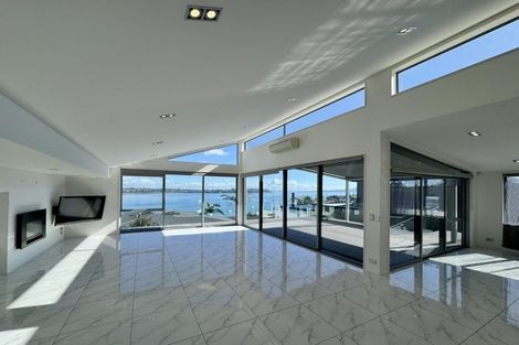 Photo of property in 16 Bucklands Beach Road, Bucklands Beach, Auckland, 2012
